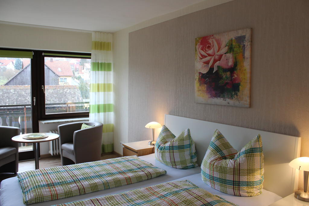 Saaletal Pension & Ferienwohnungen Bad Bocklet Kamer foto